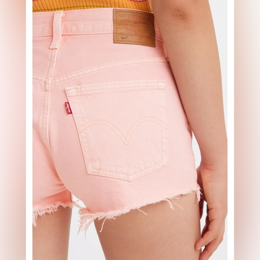 Levi’s Fresh Pink Cherry Red 501 Shorts‎ (30) - Picture 3 of 9